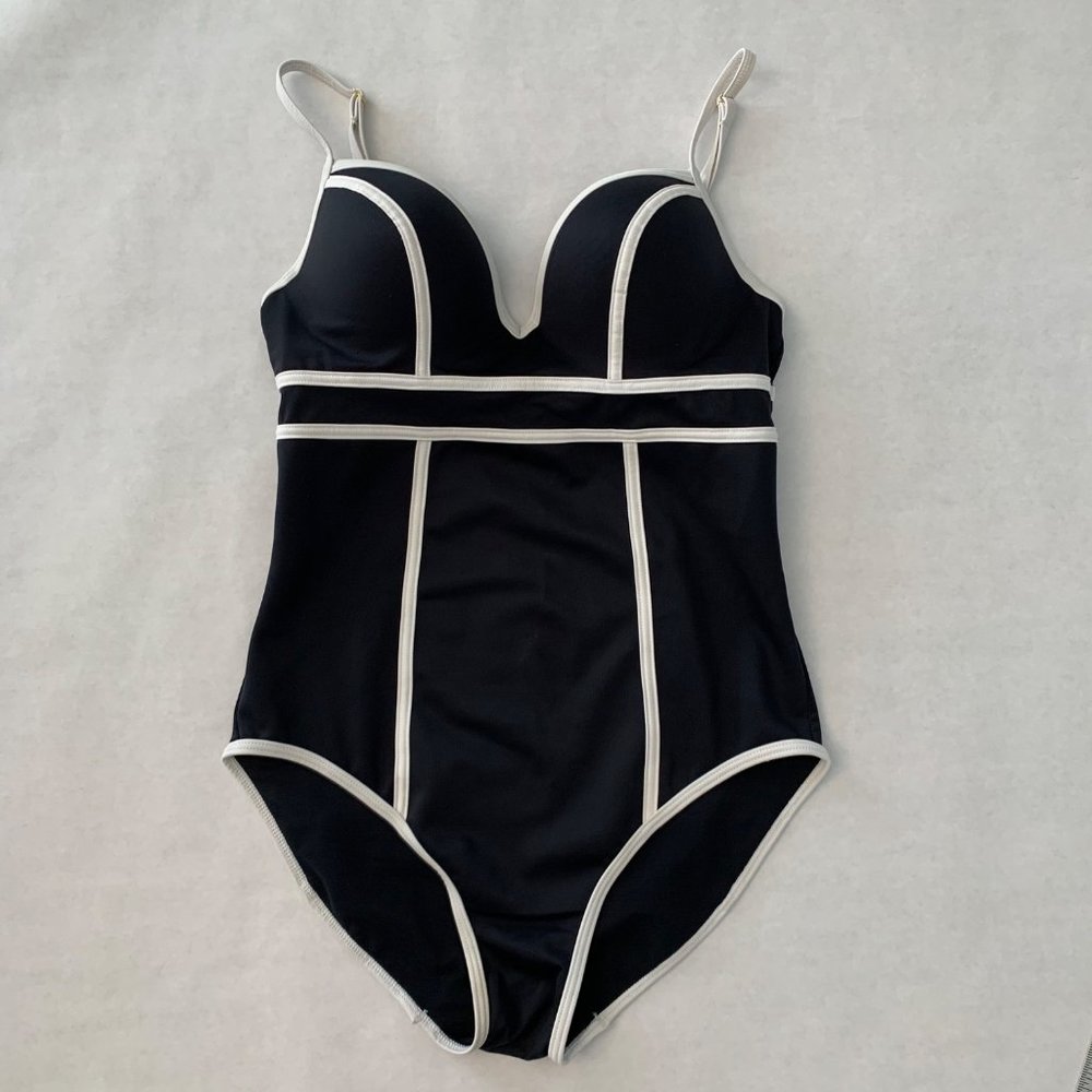 Spanx Sweetheart Underwire One Piece Swimsuit Size 8 Black White